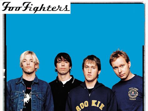 Memes Foo Fighters, Rock Aethstetic, Foo Fighters Outfit, Foo Fighters Poster, Rip Taylor, Foo Fighters Dave, Foo Fighters Nirvana, Taylor Hawkins, Grunge Band