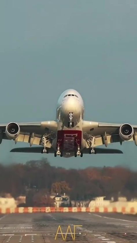 Emirates AIRBUS A 380 take off. | By Airbus vs Boeing Airbus A380 Emirates, A380 Emirates, Emirates Airbus, A 380, Emirates A380, Airbus A380, Vision Board, Pins, Quick Saves