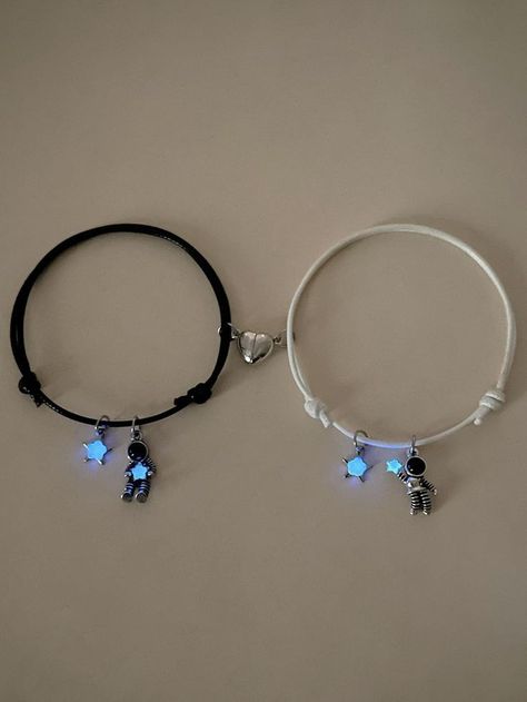 Matching Bracelets For Best Friends, Jewelry For Friends, Bracelet Friends, Freetime Activities, قلادات متدلية, Relationship Bracelets, Promise Bracelet, Glow Jewelry, Bff Jewelry