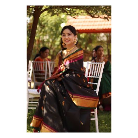 Sankranti Saree Look, Simple Maharashtrian Look, Maharashtrian Saree Look Simple, Marathi Look Saree, Marathi Dress, Navari Saree Look, Maharashtrian Saree Look, Traditional Maharashtrian Look, Marathi Saree