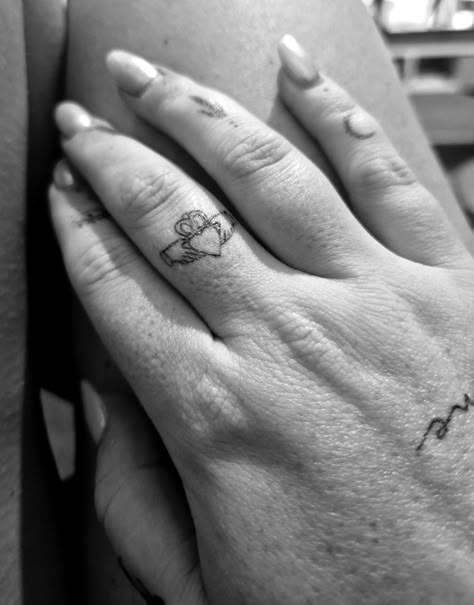 My favourite little fine line claddagh tattoo. Traditional Irish symbol meaningful hand tattoo. Irish Fine Line Tattoo, Irish Claddagh Tattoo, Claddagh Tattoo, Crest Tattoo, Tattoo Sleeve Ideas, Small Girly Tattoos, Zach Galifianakis, Irish Symbols, Irish Tattoos