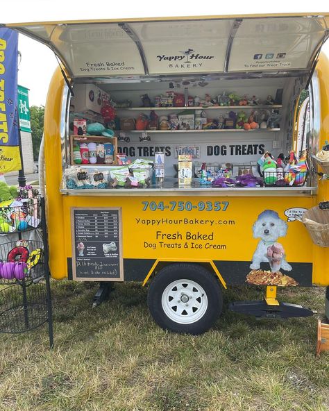 Dog Treats Farmers Market, Mobile Dog Treat Truck, Dog Treat Farmers Market Display, Dog Bakery Business, Dog Food Truck, Dog Merch, Market Stall Display Ideas, Pet Bakery, Dog Events