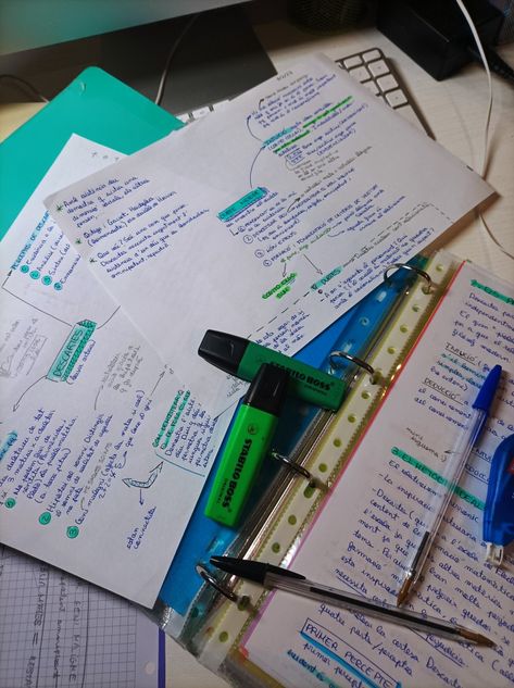 Notes Messy Aesthetic, Messy Notes Aesthetic, Notes Messy, Amy Character, Messy Notes, Messy Handwriting, Handwriting Ideas, Notes Inspo, Aesthetic Notes