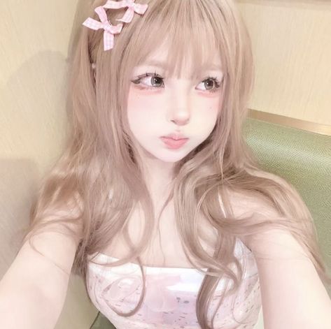 Cutecore Hair, Discord Decor, Pfps Irl, Xiaohongshu Makeup, Japanese Hairstyles, Pastel Pink Icons:), Maquillage On Fleek, Girl Pfps, L Quotes