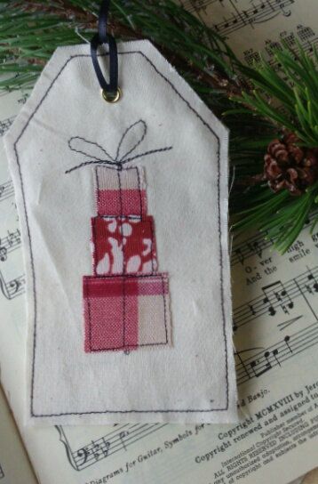 Natural Fabric Gift Tags Gift Boxes by lakecountrycottage on Etsy Fabric Christmas Decorations, Felt Decor, Xmas Gift Wrap, Large Christmas Tree, Luggage Labels, Glassine Envelopes, Market Ideas, Christmas Felt, Little Christmas Trees