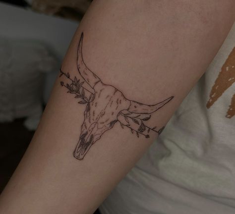 Girly Country Tattoos, Western Flower Tattoos For Women, Small Longhorn Tattoo, Longhorn Skull Tattoo Women, Skull With Horns Tattoo, Bull Horn Tattoo, Western Thigh Tattoos Women, Steer Skull Tattoo, Long Horn Tattoo For Women