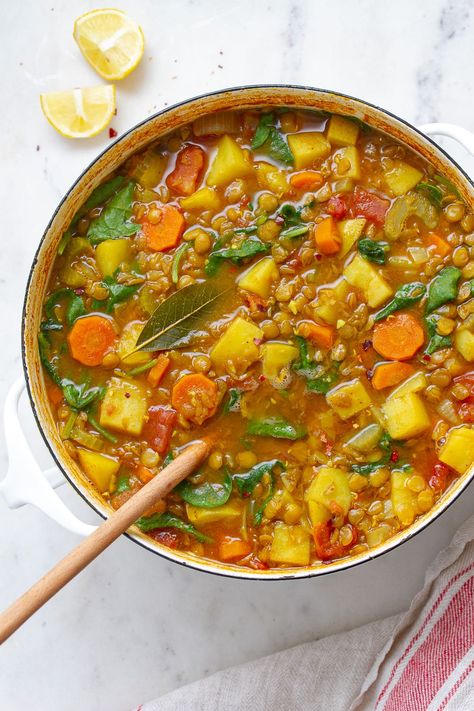 Lentil Soup With Potatoes, Curry Lentil Soup, Soup With Potatoes, Soup Curry, Curried Lentil Soup, Lentil Soup Recipes, Curry Soup, Vegan Soup Recipes, Vegan Curry