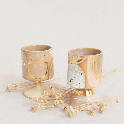 Gold Luster Ceramics, Luster Ceramics, Ceramics Mug, Clay Bodies, Gold Ceramic, Bowl Designs, Cups And Mugs, Gold Design, Candle Holders