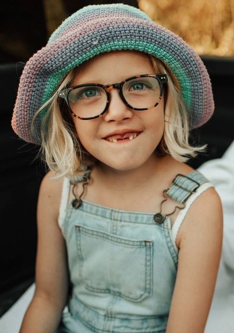 Glasses For Girls, Girls Glasses, Prescription Glasses Frames, Cool Glasses, Cute Glasses, Kids Glasses, Stylish Glasses, Prescription Eyewear, Wearing Glasses