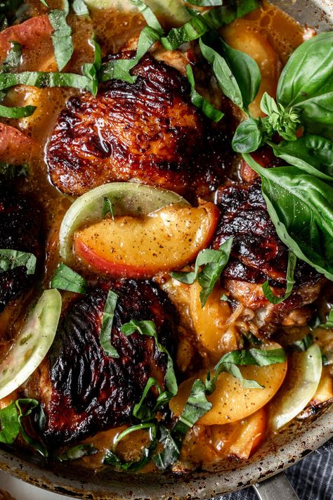 Balsamic Chicken Thighs, Honey Balsamic Chicken, Peach Chicken, Marinated Chicken Thighs, Summer Chicken, Honey Balsamic, Balsamic Chicken, Summer Dishes, Peach Recipe