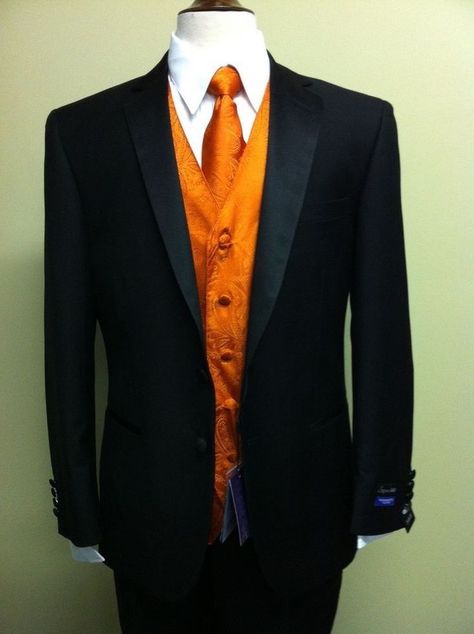 Mens Black Tuxedo, Fall Wedding Tuxedos, Fall Groom, Orange Weddings, Fanfiction Ideas, Witch Wedding, Grooms Attire, Groom And Groomsmen Suits, Wedding Tux