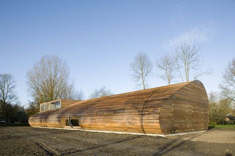 70F architecture: sheep stable in almere Sheep Stable, Stable Architecture, Farm Architecture, Livestock Shelter, Stable Ideas, World Architecture Festival, Wood Architecture, Mother Art, Modern Architects