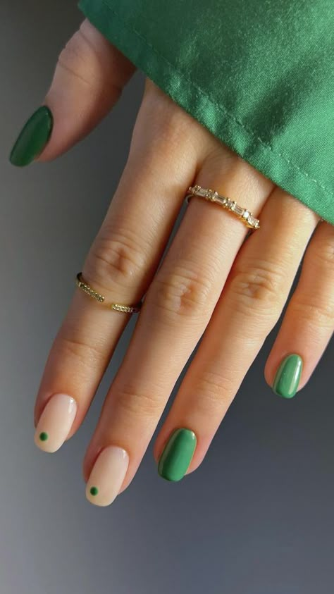 Top 34 Nail Ideas for St. Patrick's Day 2024: Unleash Festive Elegance! Rounded Nails Designs, Green Nail Designs, Green Nail Polish, Colorful Nails, Simple Gel Nails, Green Nail, Vibrant Nails, Casual Nails, Her Nails