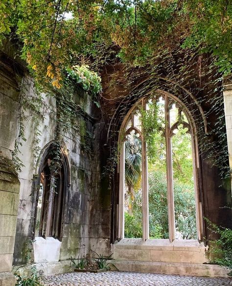 St Dunstan In The East, Concept Sheet, Travel Guide London, Wild Forest, City Of London, Castle Ruins, Sky Garden, London Travel, London City