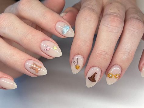 Harry Potter Nails Designs, Potter Nails, Harry Potter Nail Art, Harry Potter Nails, Fan Nails, Dark Pink Nails, Art Deco Nails, Wow Nails, Happy Nails