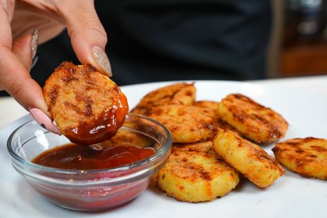 3 Ingredient Chicken Nuggets — Low Carb Love™ 3 Ingredient Chicken Nuggets, 3 Ingredient Chicken, Low Carb Love, Baked Chicken Nuggets, Sugar Free Ketchup, Chicken Nugget Recipes, Keto Recipes Dinner, Low Carb Chicken, Canned Chicken