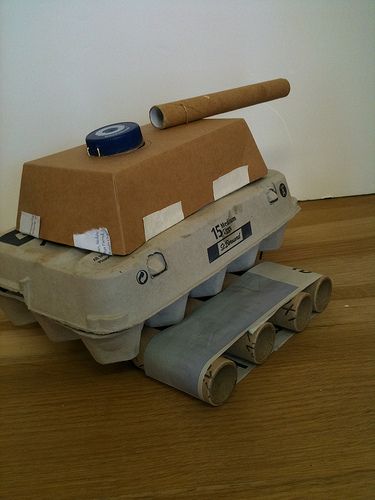 Egg Tank Tank Craft, Recycled Crafts Kids Projects, Milk Carton Crafts, Army Birthday Parties, Vacation Bible School Themes, Pasta Box, Remembrance Day Art, Army Crafts, Recycling Activities