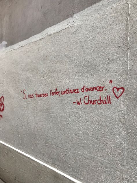 Street Art Quotes, French Quote, Graffiti Quotes, Street Quotes, Wall Writing, Babe Quotes, French Quotes, Quotes Aesthetic, Beauty Quotes