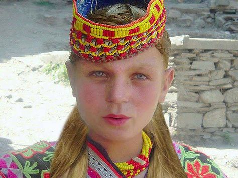 Kalash tribe girl People Of Pakistan, Hindu Kush, Girl With Green Eyes, German Women, Alexander The Great, People Of The World, Central Asia, People Around The World, Traditional Dresses