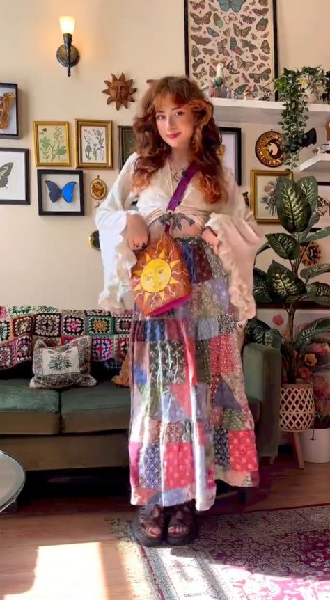 Earthbound Outfits Style, Whimsical Boho Fashion, Floral Fashion Aesthetic, Hippiecore Outfits, Colorful Hippie Outfits, Colorful Boho Outfit, Whimsical Goth Fashion, Whimsy Outfit, Whimsical Outfit