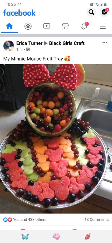 Minnie Fruit Tray, Mickey Veggie Tray, Mickey Fruit Tray, Minnie Mouse Fruit Ideas, Minnie Mouse Fruit Tray, Mickey Mouse Fruit Tray, Minnie Mouse Birthday Party Food, Minnie Mouse Food, Baby Doll Cake