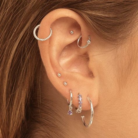 Piercing Combinations, Ear Peircings, Types Of Ear Piercings, Cool Ear Piercings, Pretty Ear Piercings, Cool Piercings, Cute Ear Piercings, Cute Piercings, Ear Piercing