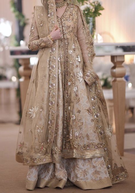 Pakistani Bridal Couture, Walima Dress, Shadi Dresses, Pakistani Formal Dresses, Desi Wedding Dresses, Asian Bridal Dresses, Pakistani Style, Latest Bridal Dresses, Bridal Dresses Pakistan