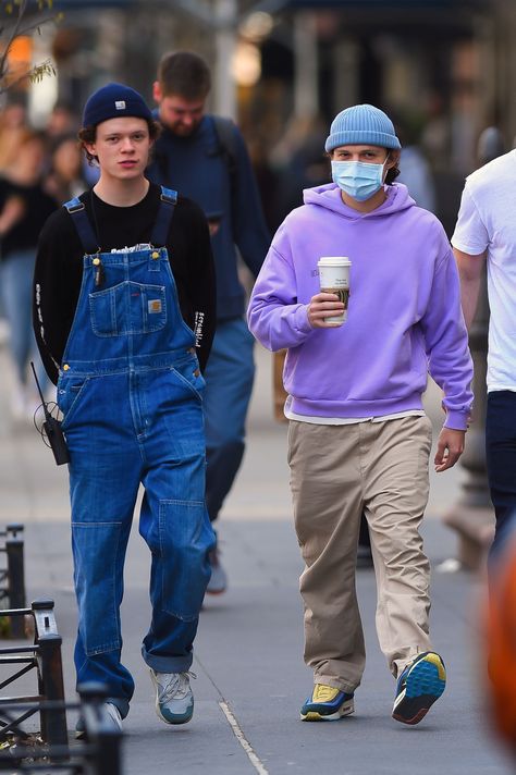 Tom And Harry, Best Baggy Jeans, Baggy Jeans Outfits, Holland Girl, Baggy Jeans For Men, Ripped Baggy Jeans, Baggy Jeans Outfit, Jeans Outfit Men, Outfits For Men