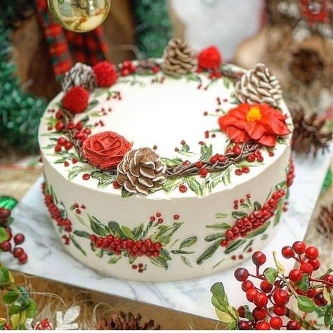 December Birthday Cake, Poinsettia Cake, Flower Piping, Christmas Cakes Easy, Christmas Themed Cake, Desserts Ideas, Thanksgiving Cakes, Cake Christmas, Christmas Cake Designs