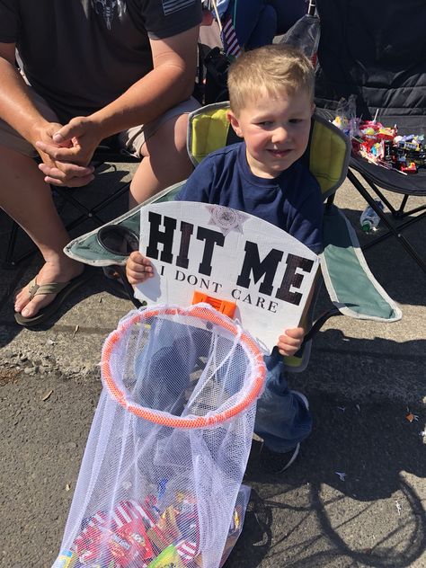 Best way to get candy at parades! Perfect parade bag idea! Basketball Board, July Decoration, 4th Of July Parade, 4th Of July Decorations, 4th Of July Party, July Party, Candy Bags, Project Ideas, Decoration Ideas