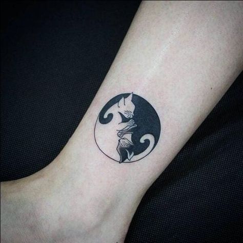 25 Cool Cat Tattoos To Honor Our Feline Friends Cute Cat Tattoos, Cat Tattoos Ideas, Tattoos Ideas For Men, Mini Tats, Cute Cat Tattoo, Minimal Tattoo Design, Cat Tat, Lady Cat, Half Sleeve Tattoos For Guys