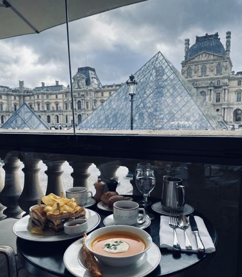 Cafe Marley Paris, Breakfast Paris Aesthetic, France Restaurant Aesthetic, Shopping Paris Aesthetic, Paris Coffee Shop Aesthetic, Parisian Cafe Aesthetic, Paris Cafe Aesthetic, Paris Louvre Museum, Paris Coffee Shop