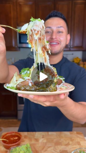 Jesus Zambrano on Instagram: "Quick and easy ASADA LOADED POTATO 🥔  Got all my Ingredients and Carne Ranchera 🥩 at my local @vallarta.supermarkets 👨‍🍳  #explore #explorepage #asada #loadedpotato #foodie #foodporn #mexicanfood #mexico🇲🇽 #parati #viral" Fajita Baked Potato, Carne Asada Potatoes, Carne Asada Baked Potato, Loaded Baked Potato With Taco Meat, Carne Asada Potato Wedges, Mexican Loaded Baked Potato, Loaded Potato, Carne Asada, Oven Baked