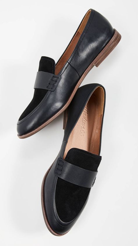 6 Flat Shoe Styles That Are Comfortable and Chic | Who What Wear 40s Style Hair, Motor Outfit, Soft Deep Winter, Black Loafers Women's, Madewell Loafers, Black Loafers Outfit, Stylish Flat Shoes, Summer Workwear, Realistic Fashion