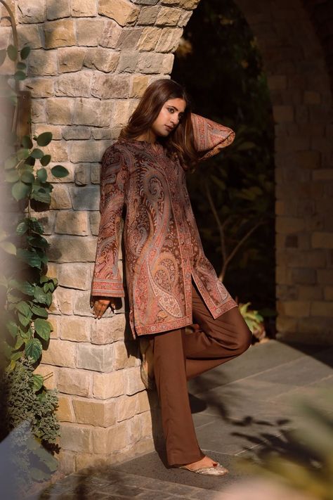 Simple Dress Casual, Pakistani Fashion Casual, Desi Fashion Casual, Pakistani Fancy Dresses, Pakistani Dresses Casual, Pakistani Fashion Party Wear, Kurta Designs Women, Simple Pakistani Dresses, Set Style