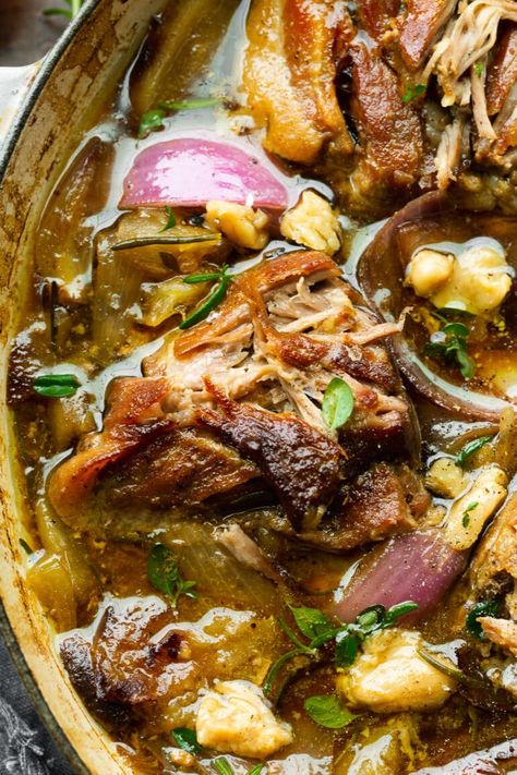 The rich flavors in this apple cider braised pork just scream comfort food and fall! #porkbutt #porkshoulder #braisedporkrecipe #comfortfood Apple Cider Braised Pork, Cider Braised Pork, Apple Cider Pork, Apple Cider Vinegar Chicken, Cold Weather Comfort Food, Apple Pork, Pork Recipe, Braised Pork, Pork Shoulder