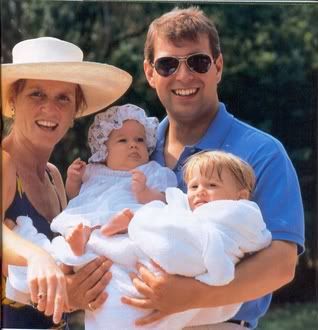 Rare family snap on holidays - Prince Andrew with his wife, Sarah, and their daughters Beatrice and Eugenie Prince Andrew And Fergie, Sarah Duchess Of York, Beatrice Eugenie, Childhood Pictures, English Royal Family, English Royalty, Royal Family England, Elisabeth Ii, British Royal Families