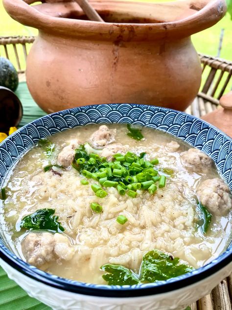 Quick and easy family recipe for khao tom moo. A healthy Thai rice soup with pork meatballs or your choice of protein and fresh herbs, ready under 30 minutes! Thai Rice Soup, Thai Rice Recipes, Khao Tom, Thai Soup Recipes, Easy Thai Recipes, Vegetarian Noodles, Thai Rice, Rice Soup Recipes, Delicious Family Meals