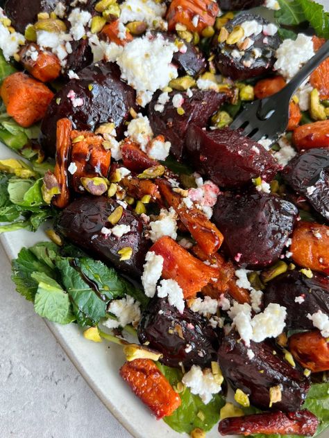 Roasted Beats, Beet And Carrot Salad, Roasted Beets Recipe, Roasted Beets And Carrots, Roasted Beet Salad, Beet Recipes, Summer Appetizer, Fun Salads, Winter Salad