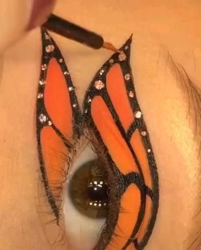 Orange Butterfly Makeup, Make Up Mariposa, Simple Butterfly Makeup, Orange Makeup Aesthetic, Monarch Butterfly Makeup, Makeup Mariposa, Eye Makeup By Eye Color, Festival Makeup Glitter, Butterfly Makeup