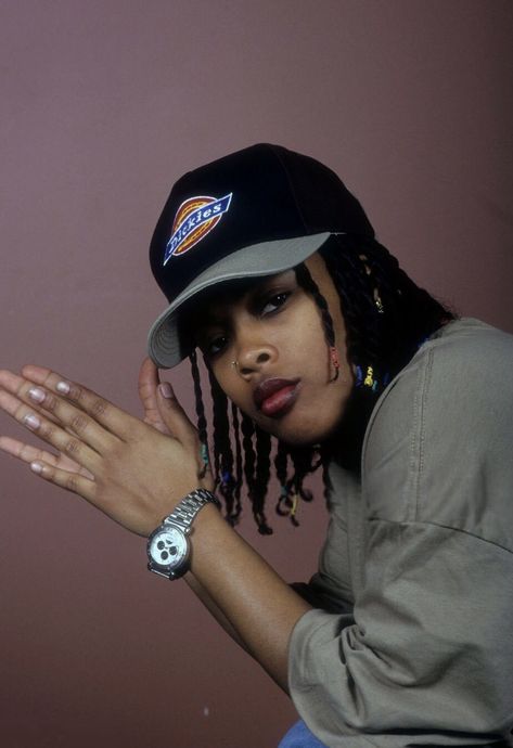 Female Rap Room on Twitter: "Da Brat, 19 years old (1994) https://t.co/8DopNsNFez" / Twitter Da Brat 90s, Fashion Inspo Casual, Female Rap, Hard Fits, Hiphop Streetwear, Hip Hop Classics, Da Brat, Black G, 19 Years Old