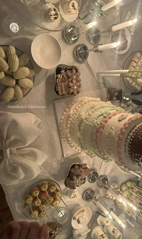 Bachelorette Party Catering, Sofia Richie Grainge, Xmas Desserts, Birthday Haul, Pinterest Cake, Apple Tea, Ruffle Wedding Dress, Matilda Djerf, Happy Bday