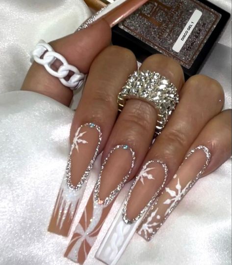 Christmas Nails Dramatic, Long White Christmas Nails, Winter Nail Set Ideas, Winter Ice Nails Acrylic, Christmas Nails 2023 Long, Winter Wonderland Nails Acrylic Pink, Winter Wonderland Quince Nails, Blinged Out Christmas Nails, Christmas Nails Boujee