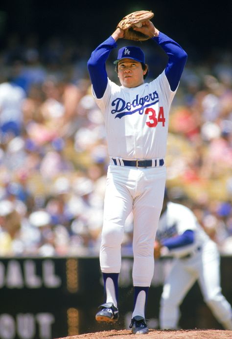 34, Fernando Valenzuela Famous Baseball Players, Dodgers Nation, Baseball Batter, Independent Day, Baseball Boys, Tommy John, World Baseball Classic, Dodgers Baseball, Sports Hero