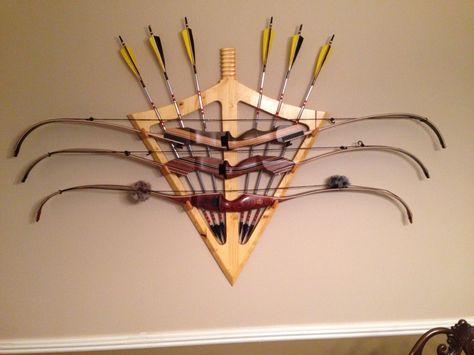 Arrow Storage, Archery Shop, Bow Rack, Archery Gear, Bow Display, Hunting Diy, Arrow Art, Archery Accessories, Traditional Bow