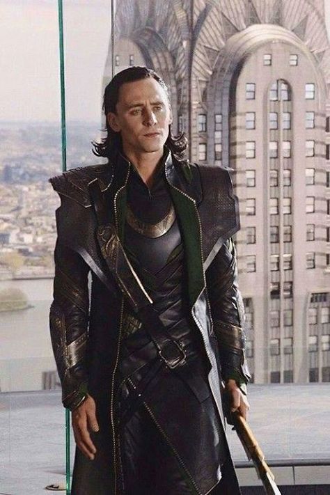 𝐒𝐢𝐠𝐲𝐧 𝐆𝐨𝐝𝐝𝐞𝐬𝐬 𝐨𝐟 𝐟𝐢𝐝𝐞𝐥𝐢𝐭𝐲 on Twitter: "loki and his avengers outfit… " Loki Quotes, Loki Aesthetic, Loki Wallpaper, Avengers Outfits, Loki God Of Mischief, Loki Avengers, Avengers 2012, Crimson Peak, Loki Marvel