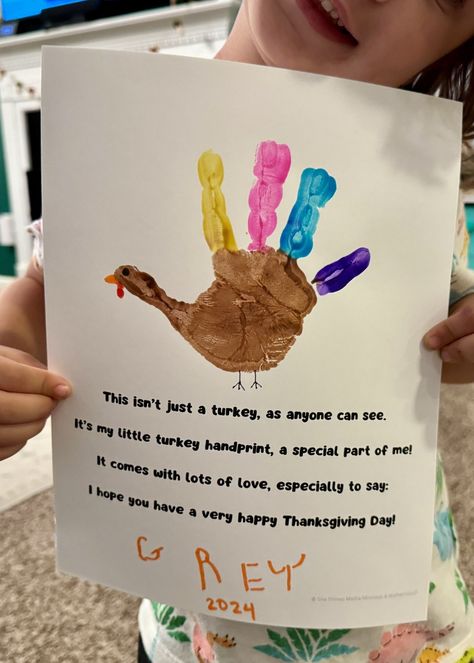 This easy tutorial will show you how to make a cute turkey handprint craft with your children that you can treasure for years to come. Download the Thanksgiving Turkey Handprint Poem Free Printable for a fun Thanksgiving craft and handprint keepsake perfect for a preschool craft for just fun crafting a home with the family. Thanksgiving Toddler Crafts Handprint, Turkey Handprint Poem, Handprint Turkeys, Turkey Crafts Preschool, Turkey Headband Craft, Handprint Turkey, Turkey Handprint Craft, Handprint Poem, Turkey Crafts Kids