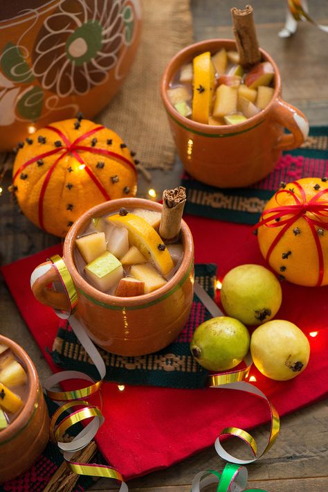 Recipe fo a delicious Ponche Navideño (or Mexican Christmas Punch. @ad #logramascontucomida Mexican Christmas Aesthetic, Christmas Mexican Food, Cultural Desserts, Mexican Christmas Party, Hispanic Christmas, White Christmas Martini, Latino Christmas, Mexican Christmas Food, Christmas Biscuits Recipe