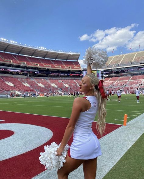 Sideline Cheer Hairstyles, Game Day Pictures, Dance Team Poses, Tcu Cheerleaders, Gameday Hair, Cheer Photo Ideas, Game Day Hairstyles, Game Day Photos, Cheer Picture Ideas