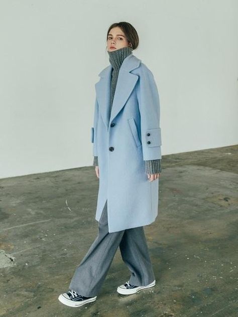 Alışveriş Light Blue Coat Outfit, Blue Coat Outfit, Light Blue Coat, Fall Fashion Coats, Coat Outfit, Blue Coat, Blue Coats, Coat Outfits, Mode Inspo